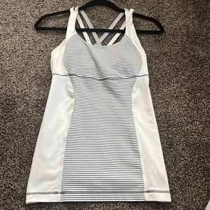 LULULEMON Sz 4- Off White/ Gray -Cross Cross Back- Pads